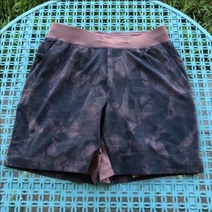 Lululemon T.H.E. Short 7” Lux Liner